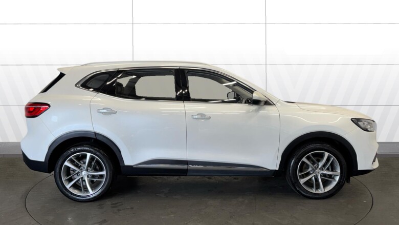 MG Hs 1.5 T-GDI Exclusive 5dr DCT Petrol Hatchback